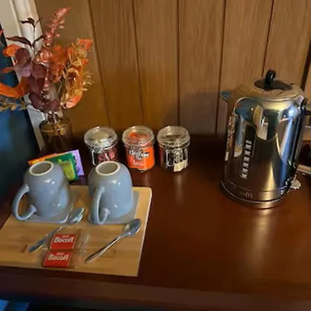 Privatunterkunft Westfield House